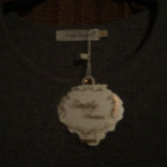 Tunic - Picture 4 of 5